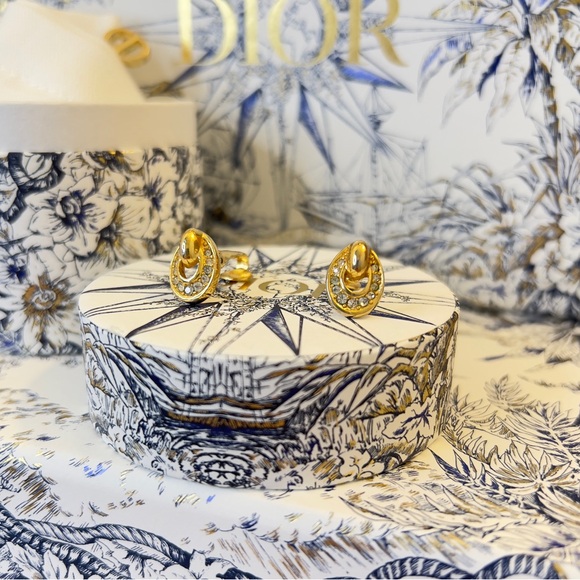 DIOR “Saddle” Gold Plated Clip On Earrings Authentic Christian Dior Jewelry - Picture 4 of 10